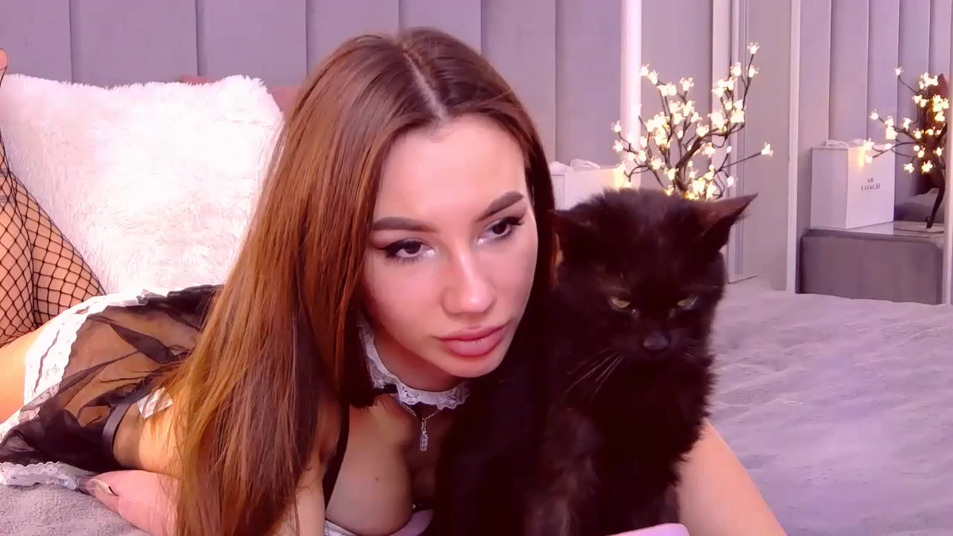 Gallery image thumbnail from SelenaLo's myfreecams stream on, 11/06/2024, 10:37 image 9 of 20