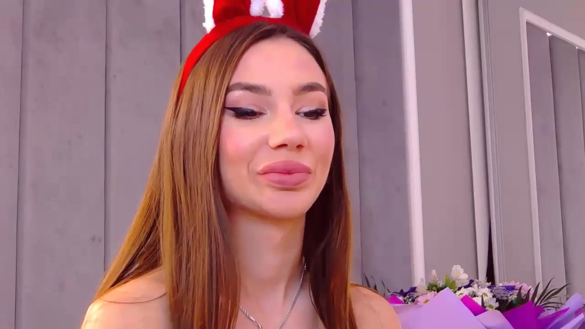 Gallery image thumbnail from SelenaLo's myfreecams stream on, 12/22/2024, 09:29 image 16 of 20