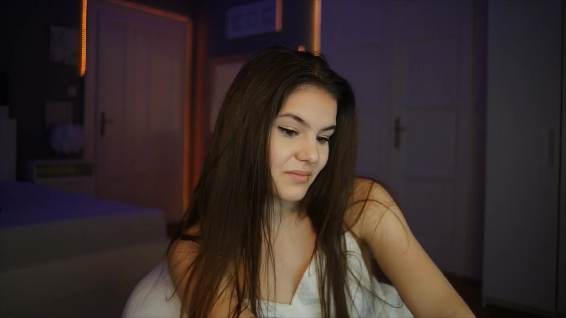 Gallery image thumbnail from Selena_'s myfreecams stream on, 03/07/2026, 22:21 image 2 of 20