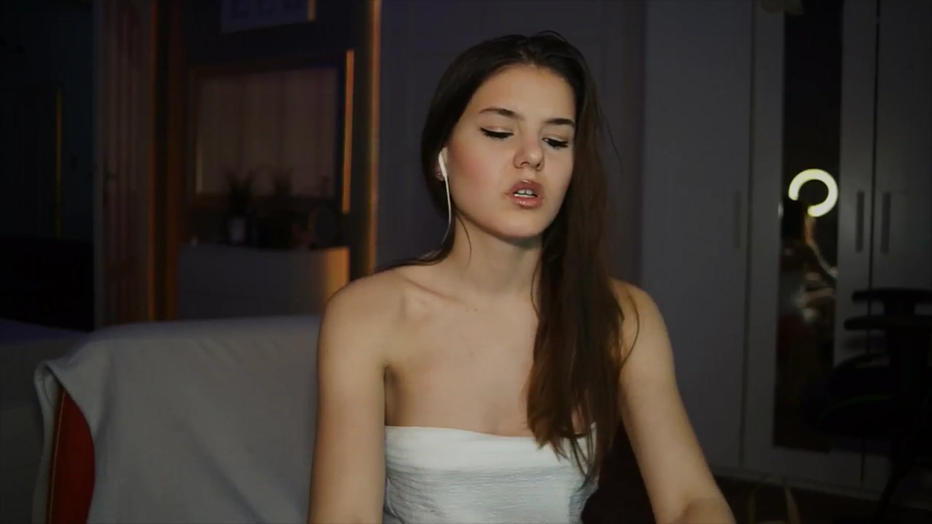 Gallery image thumbnail from Selena_'s myfreecams stream on, 03/08/2026, 02:37 image 3 of 20