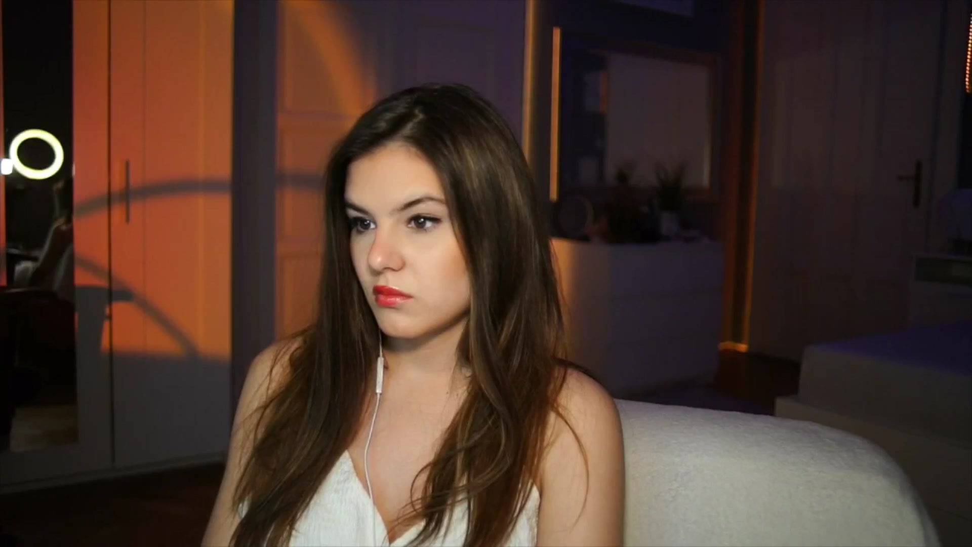 Gallery image thumbnail from Selena_'s myfreecams stream on, 03/19/2026, 18:20 image 17 of 20