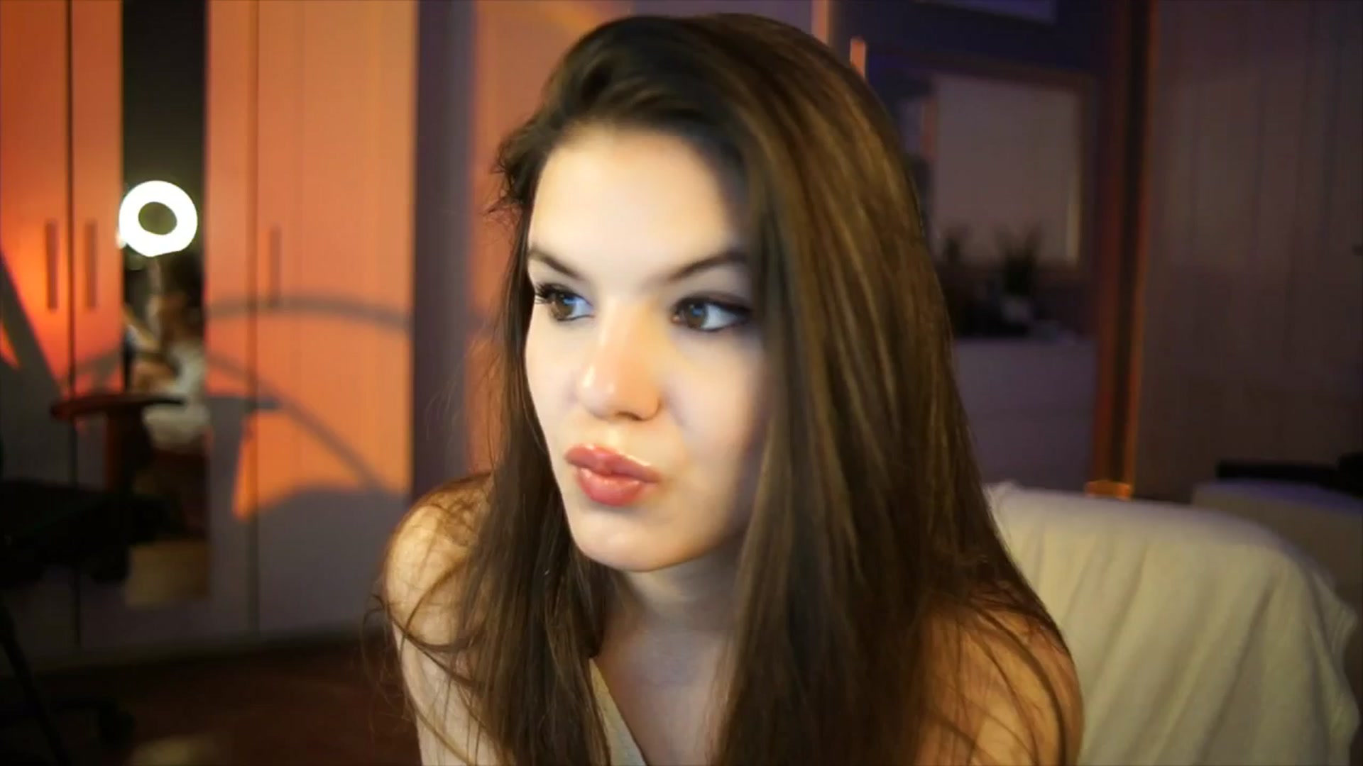 Gallery image thumbnail from Selena_'s myfreecams stream on, 03/19/2026, 22:58 image 18 of 20
