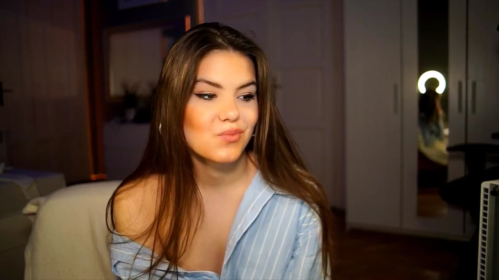 Gallery image thumbnail from Selena_'s myfreecams stream on, 04/02/2026, 20:55 image 19 of 20