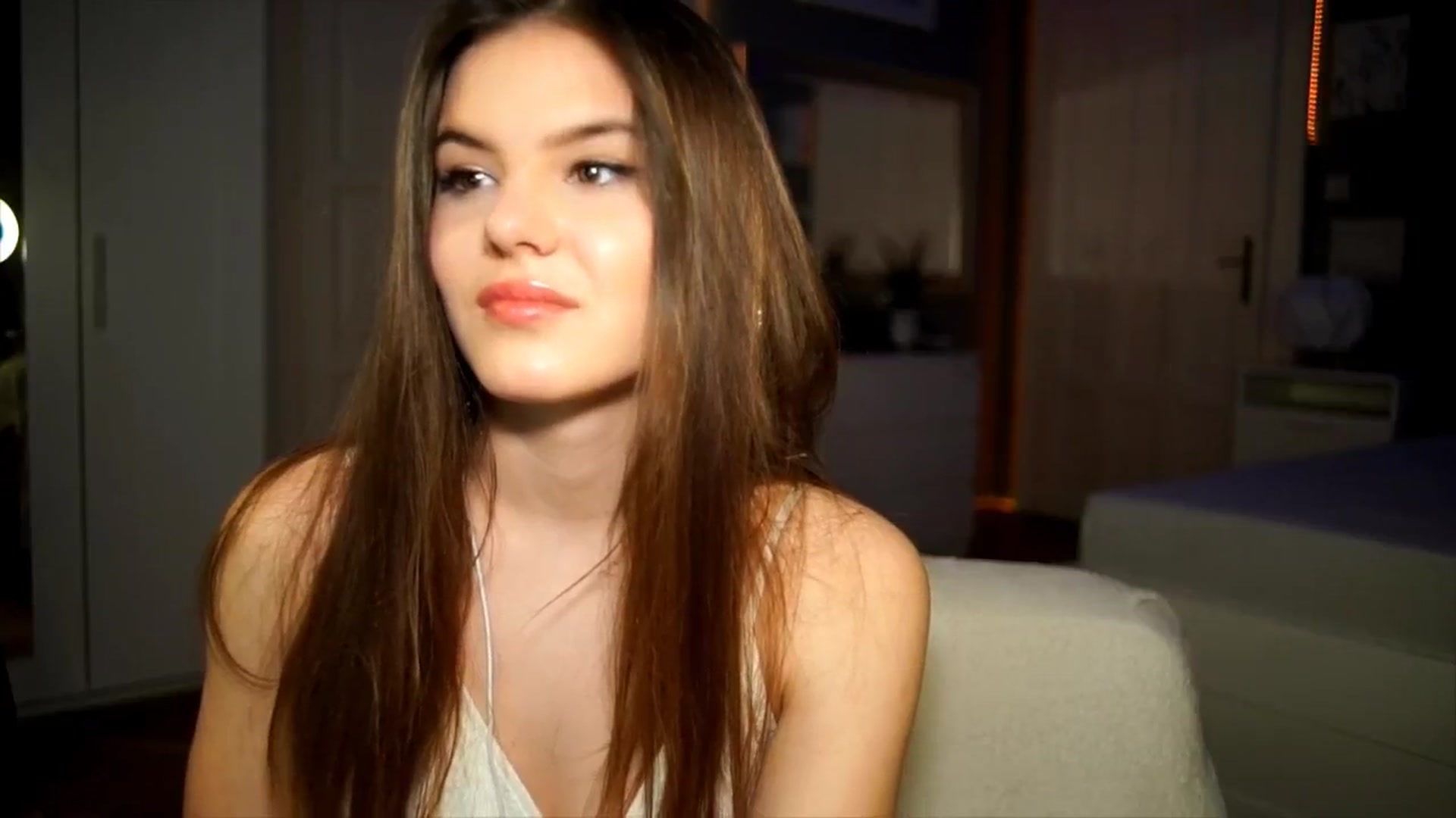Gallery image thumbnail from Selena_'s myfreecams stream on, 04/08/2026, 17:34 image 17 of 20