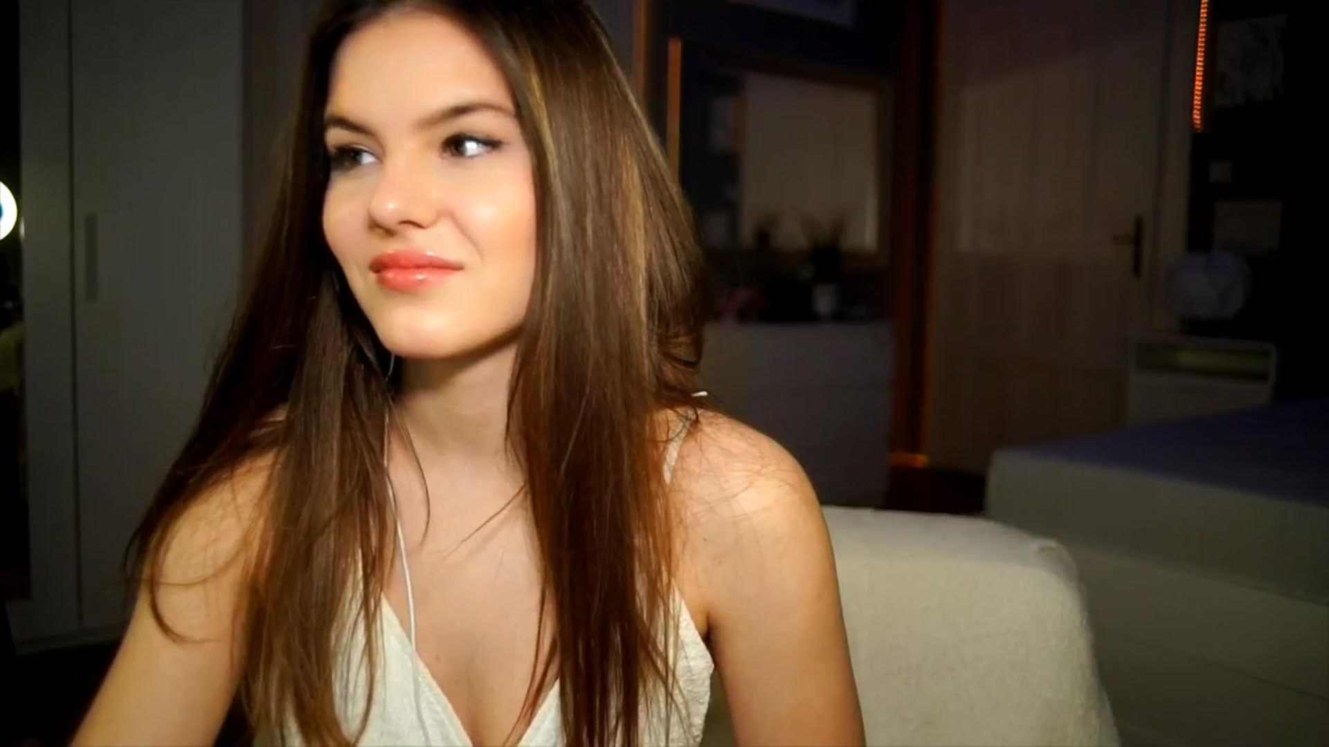 Gallery image thumbnail from Selena_'s myfreecams stream on, 04/08/2026, 17:34 image 18 of 20
