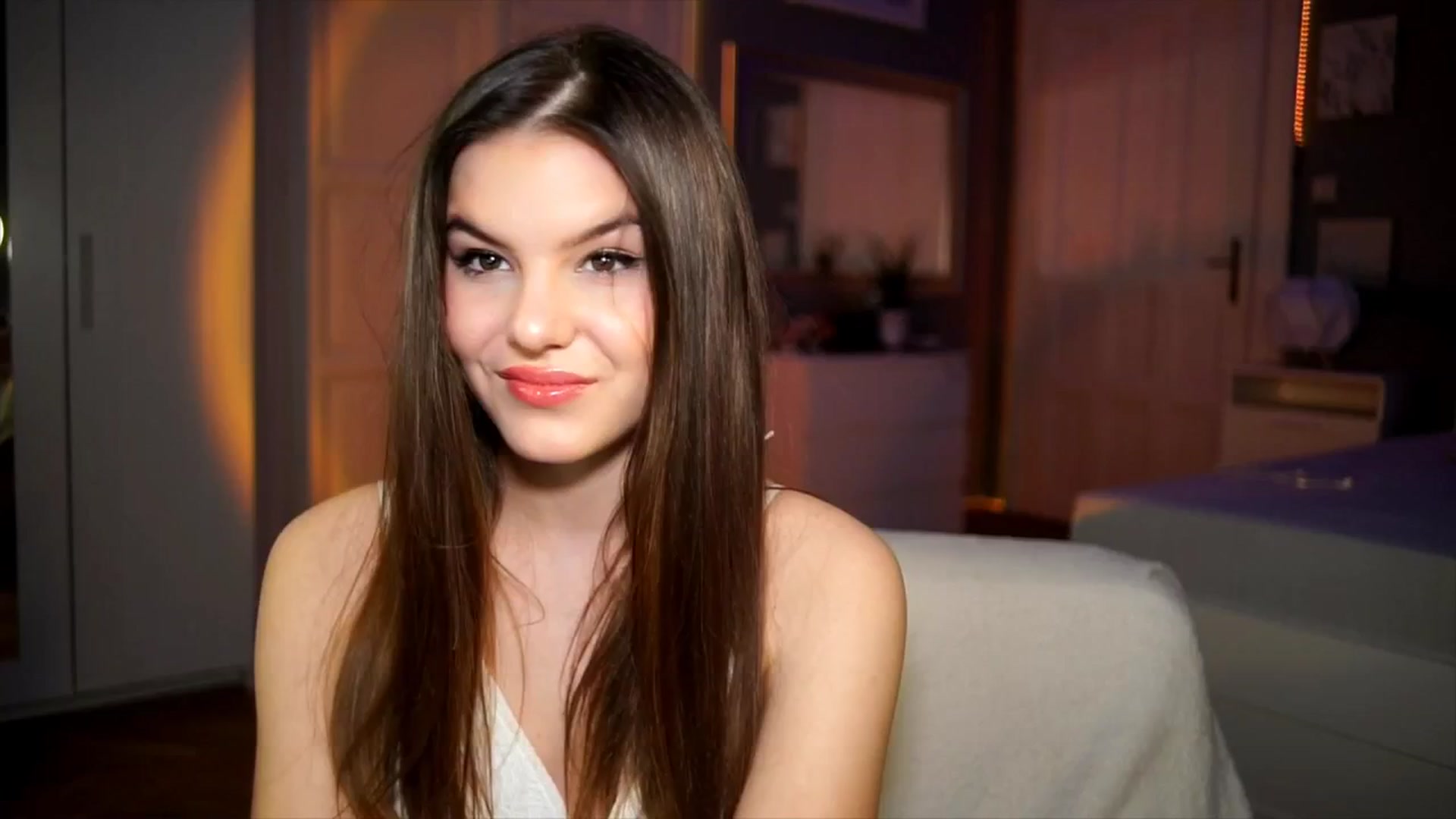 Gallery image thumbnail from Selena_'s myfreecams stream on, 04/08/2026, 19:40 image 4 of 20