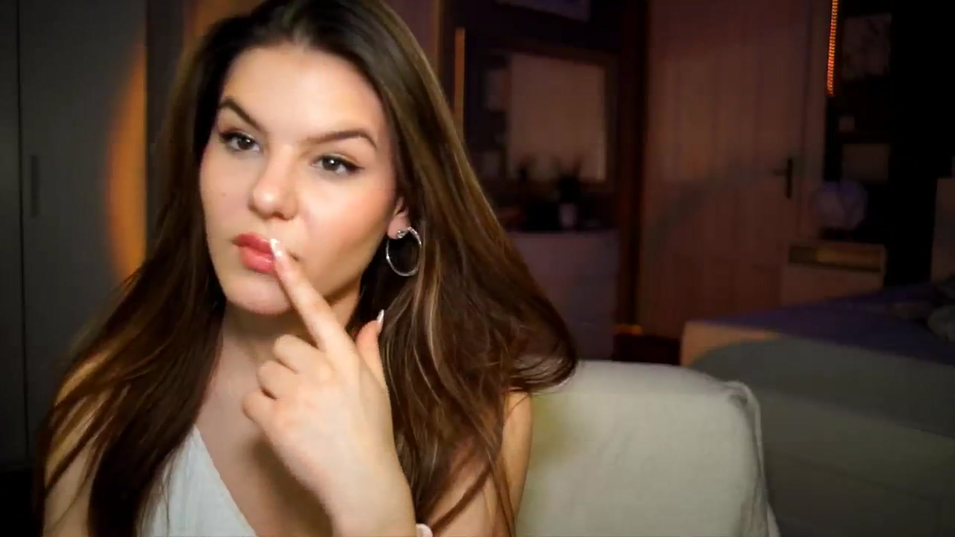 Gallery image thumbnail from Selena_'s myfreecams stream on, 04/08/2026, 19:40 image 15 of 20