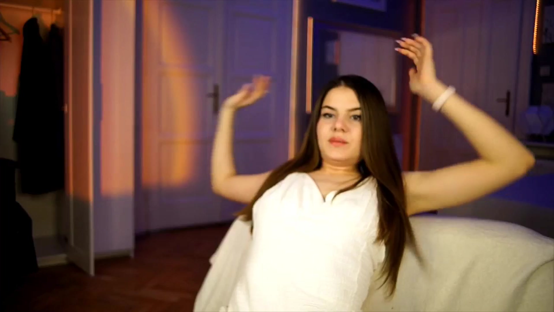 Gallery image thumbnail from Selena_'s myfreecams stream on, 04/08/2026, 21:15 image 16 of 20