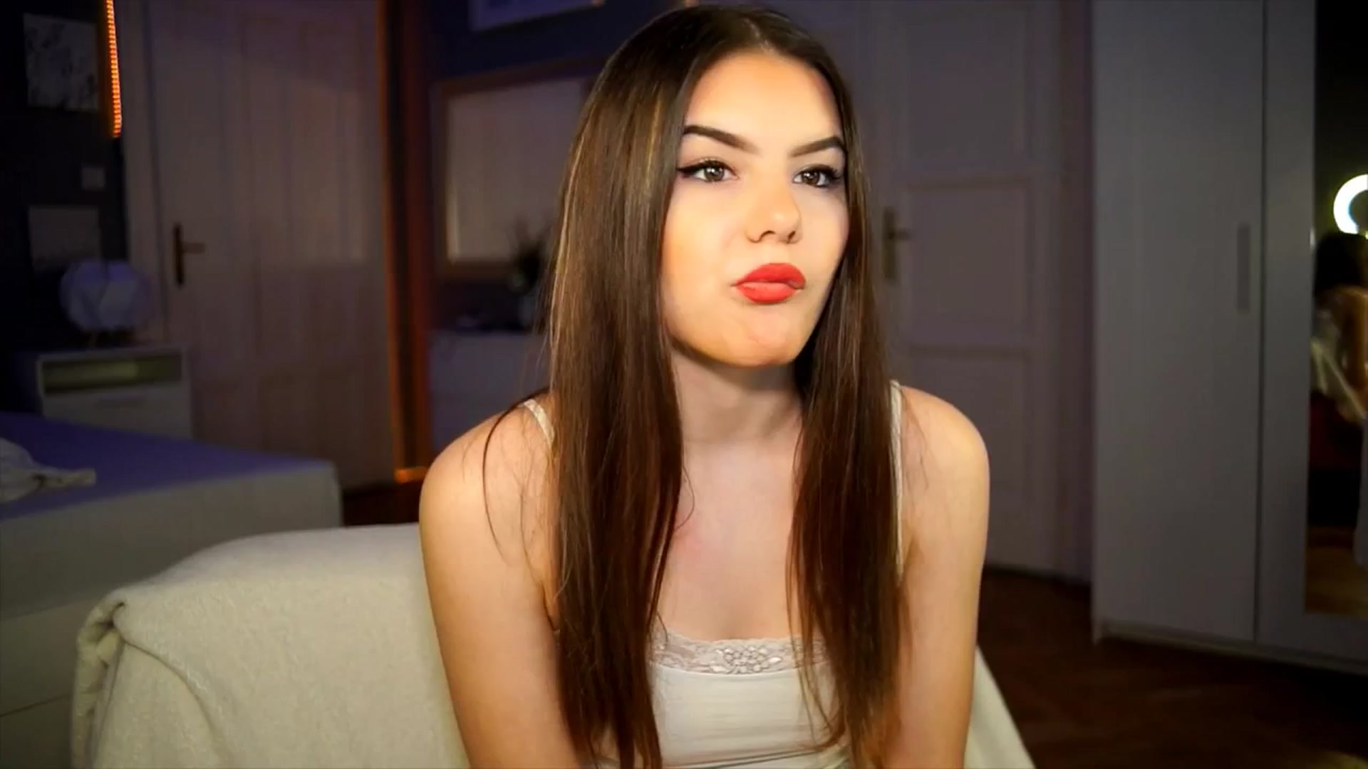 Gallery image thumbnail from Selena_'s myfreecams stream on, 04/09/2026, 17:51 image 1 of 20