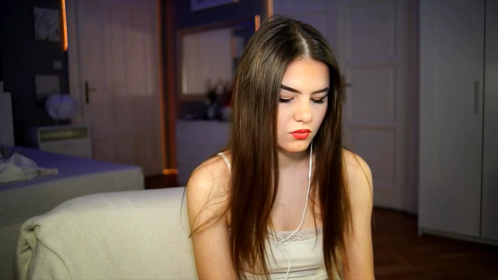 Gallery image thumbnail from Selena_'s myfreecams stream on, 04/09/2026, 17:51 image 8 of 20