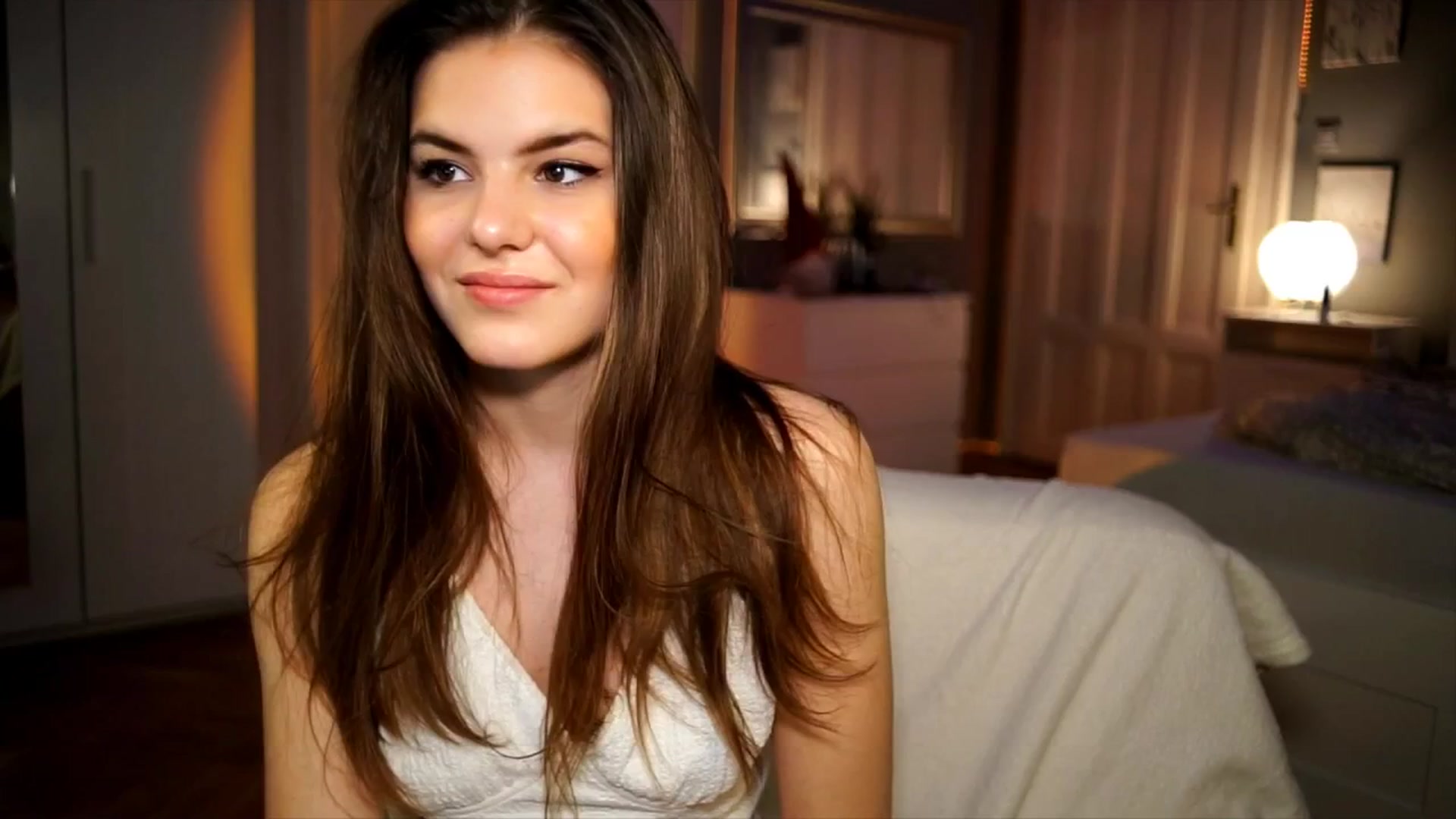 Gallery image thumbnail from Selena_'s myfreecams stream on, 04/10/2026, 21:12 image 5 of 20