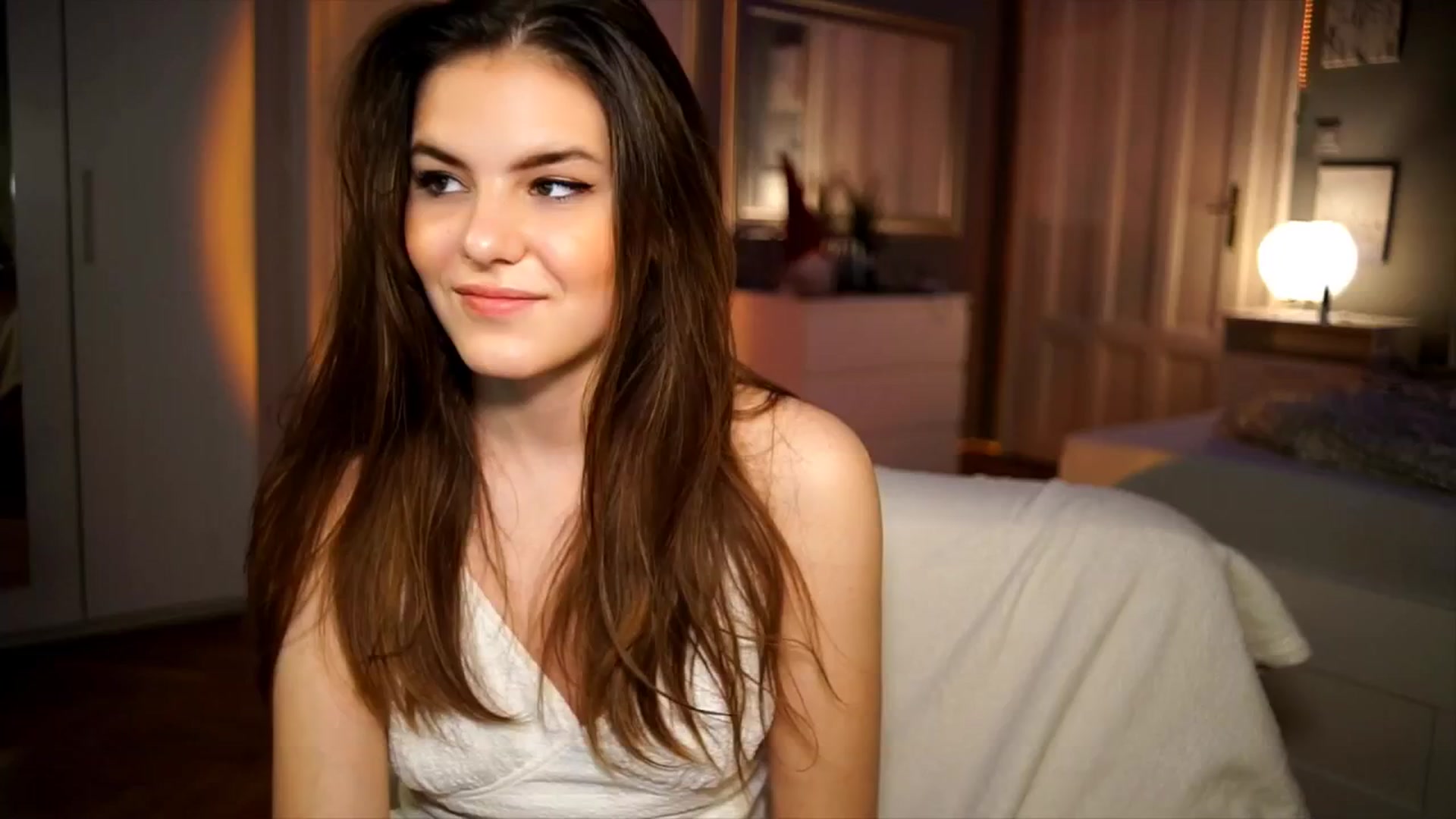 Gallery image thumbnail from Selena_'s myfreecams stream on, 04/10/2026, 21:12 image 2 of 20