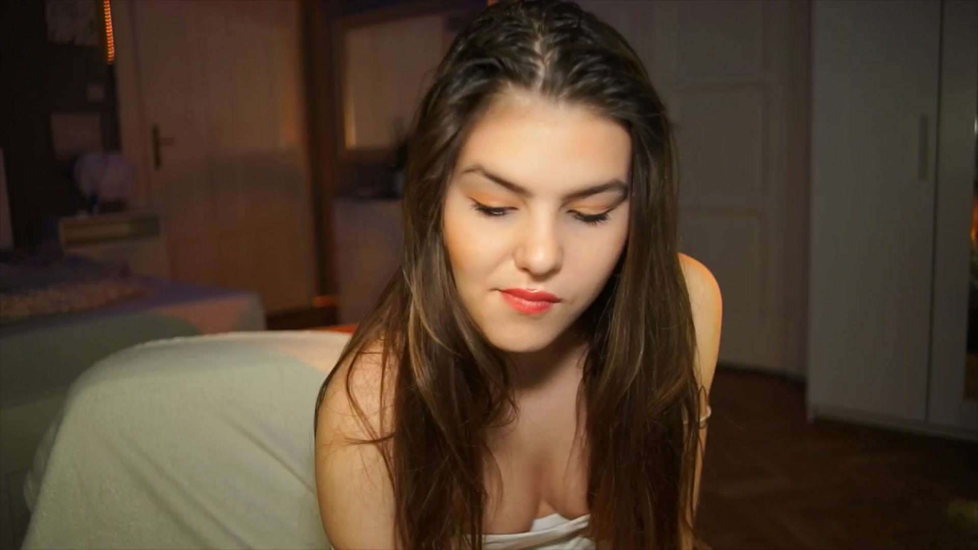Gallery image thumbnail from Selena_'s myfreecams stream on, 04/13/2026, 21:15 image 13 of 20