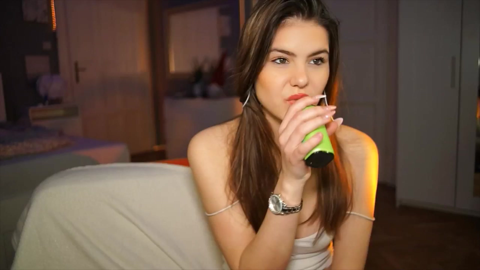 Gallery image thumbnail from Selena_'s myfreecams stream on, 04/13/2026, 21:15 image 20 of 20