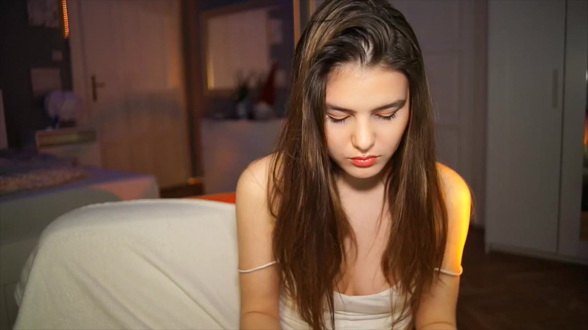 Gallery image thumbnail from Selena_'s myfreecams stream on, 04/13/2026, 21:15 image 17 of 20