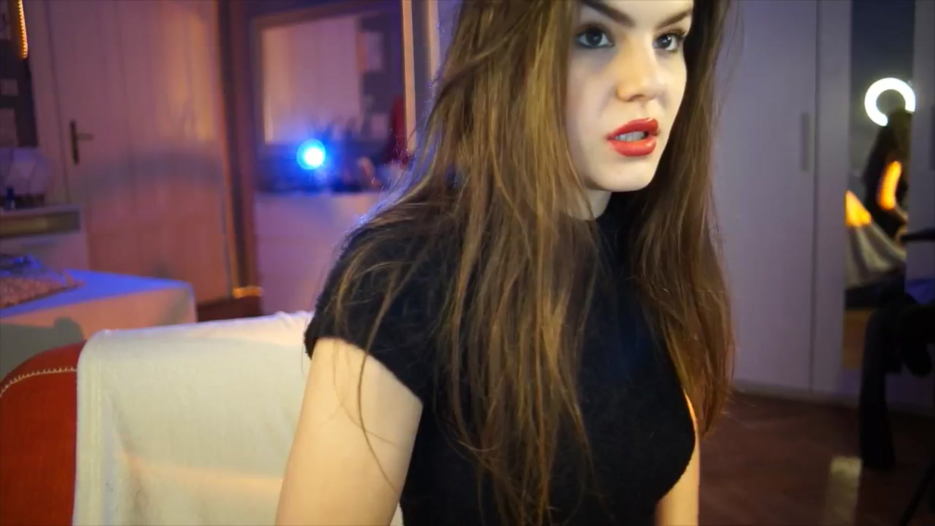 Gallery image thumbnail from Selena_'s myfreecams stream on, 04/13/2026, 22:37 image 17 of 20