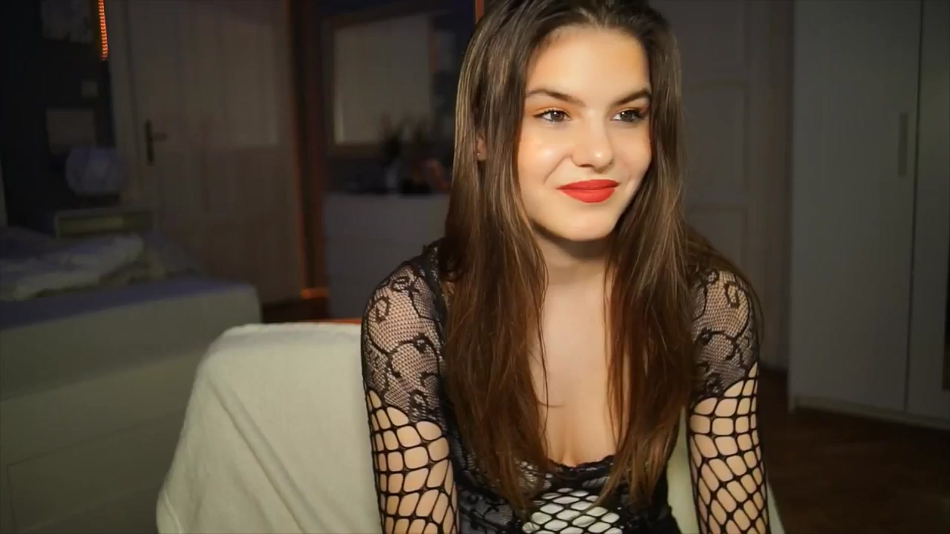 Gallery image thumbnail from Selena_'s myfreecams stream on, 04/16/2026, 18:11 image 14 of 20