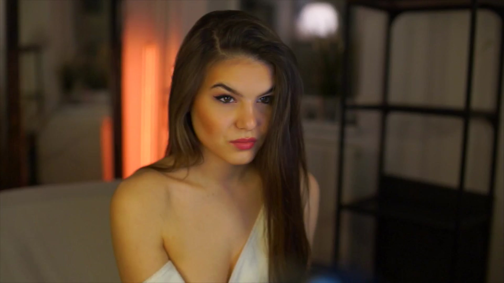 Gallery image thumbnail from Selena_'s myfreecams stream on, 04/17/2026, 18:44 image 13 of 20