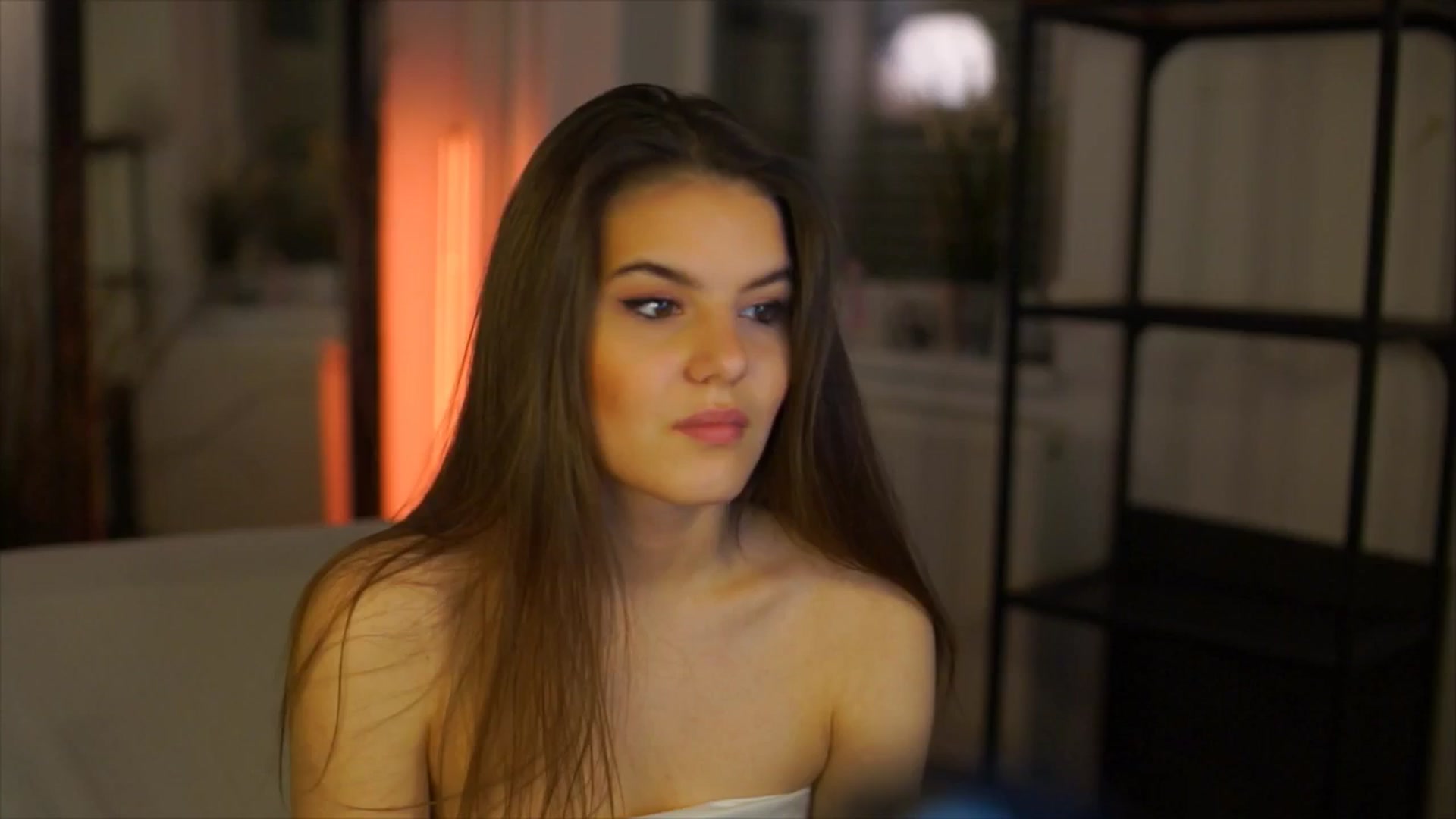 Gallery image thumbnail from Selena_'s myfreecams stream on, 04/17/2026, 21:27 image 9 of 20