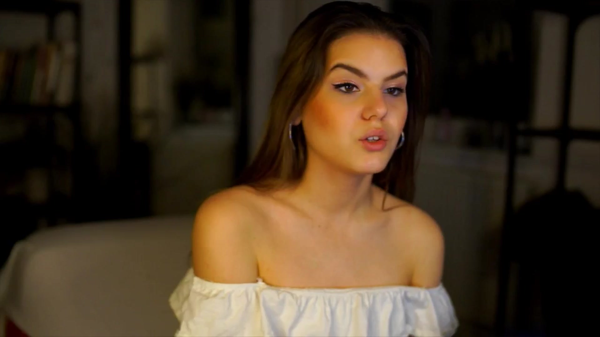 Gallery image thumbnail from Selena_'s myfreecams stream on, 04/19/2026, 19:01 image 8 of 20