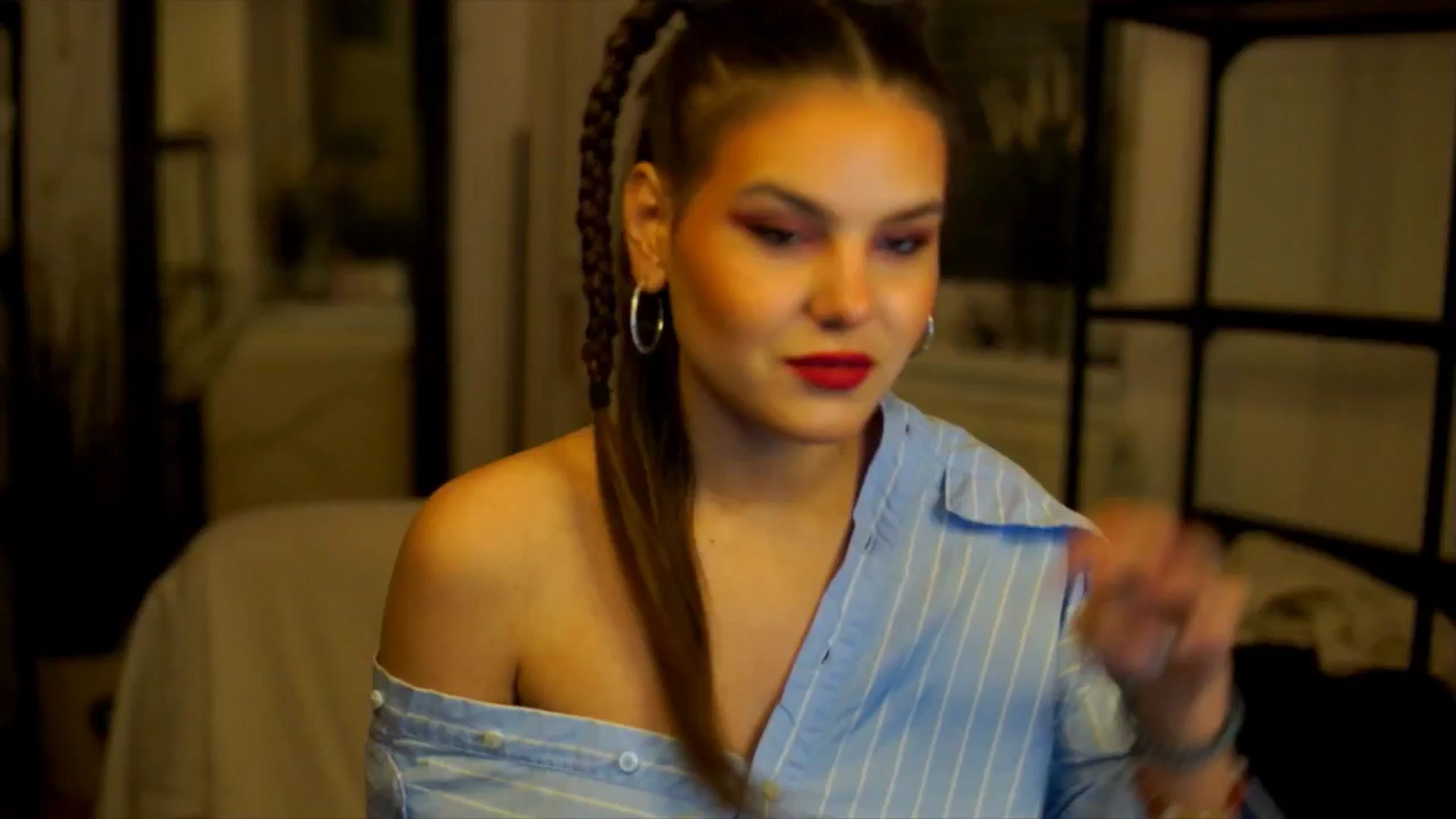 Gallery image thumbnail from Selena_'s myfreecams stream on, 04/20/2026, 18:03 image 3 of 20