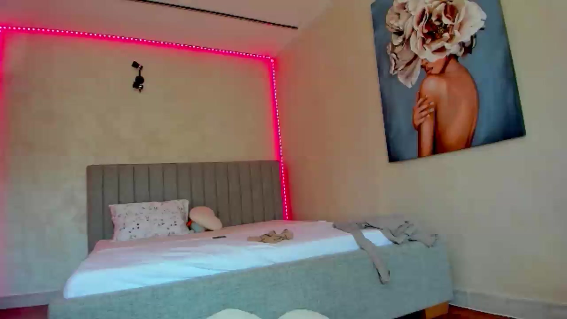 Gallery image thumbnail from Selena_Reeves's myfreecams stream on, 07/27/2026, 12:08 image 1 of 20