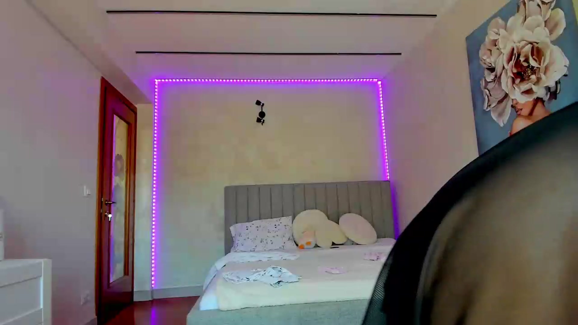 Gallery image thumbnail from Selena_Reeves's myfreecams stream on, 08/16/2026, 12:11 image 11 of 20