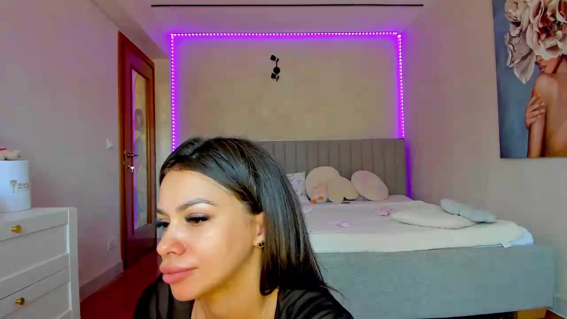 Gallery image thumbnail from Selena_Reeves's myfreecams stream on, 08/16/2026, 12:11 image 17 of 20