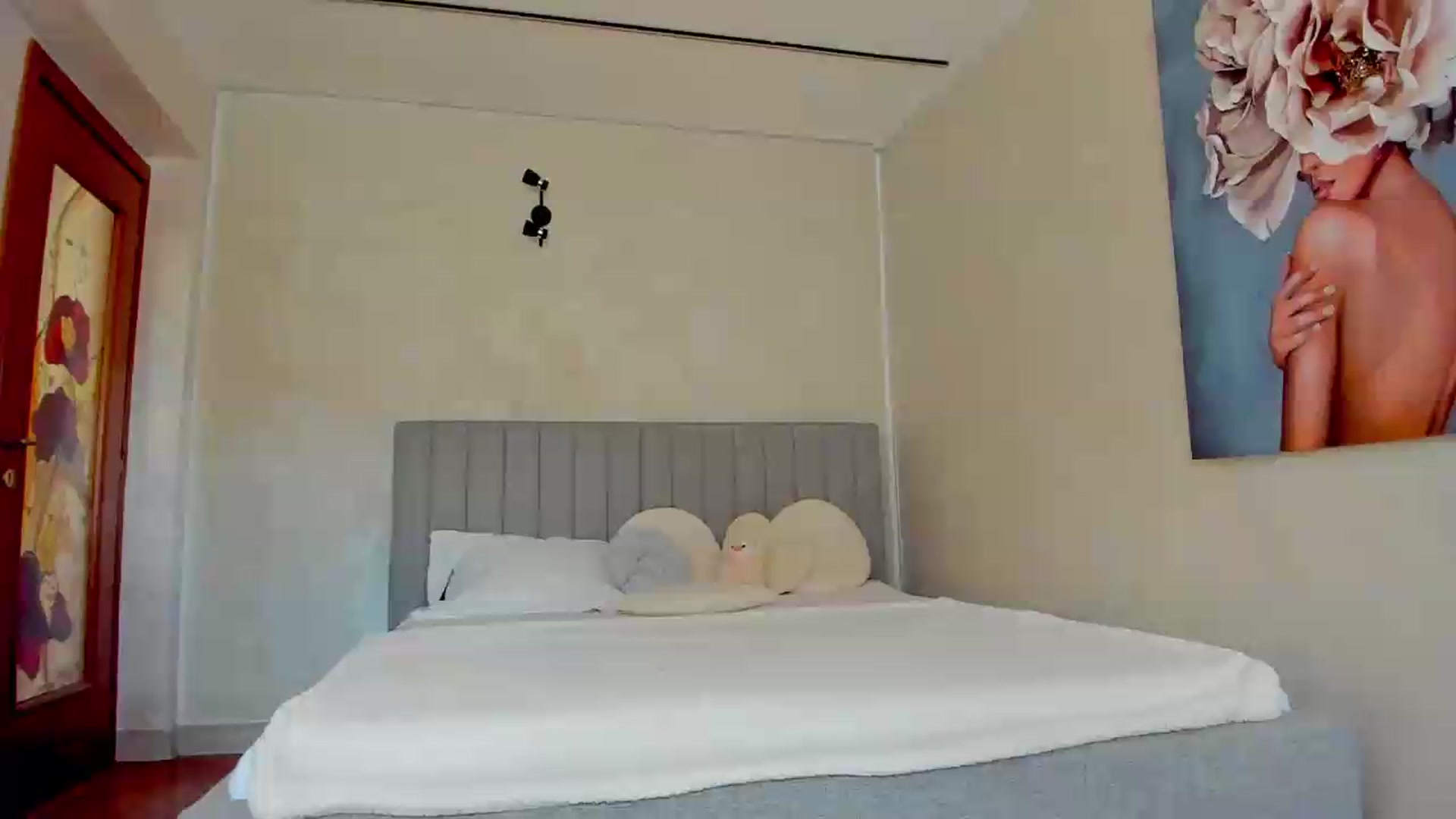 Gallery image thumbnail from Selena_Reeves's myfreecams stream on, 09/14/2026, 09:47 image 1 of 20