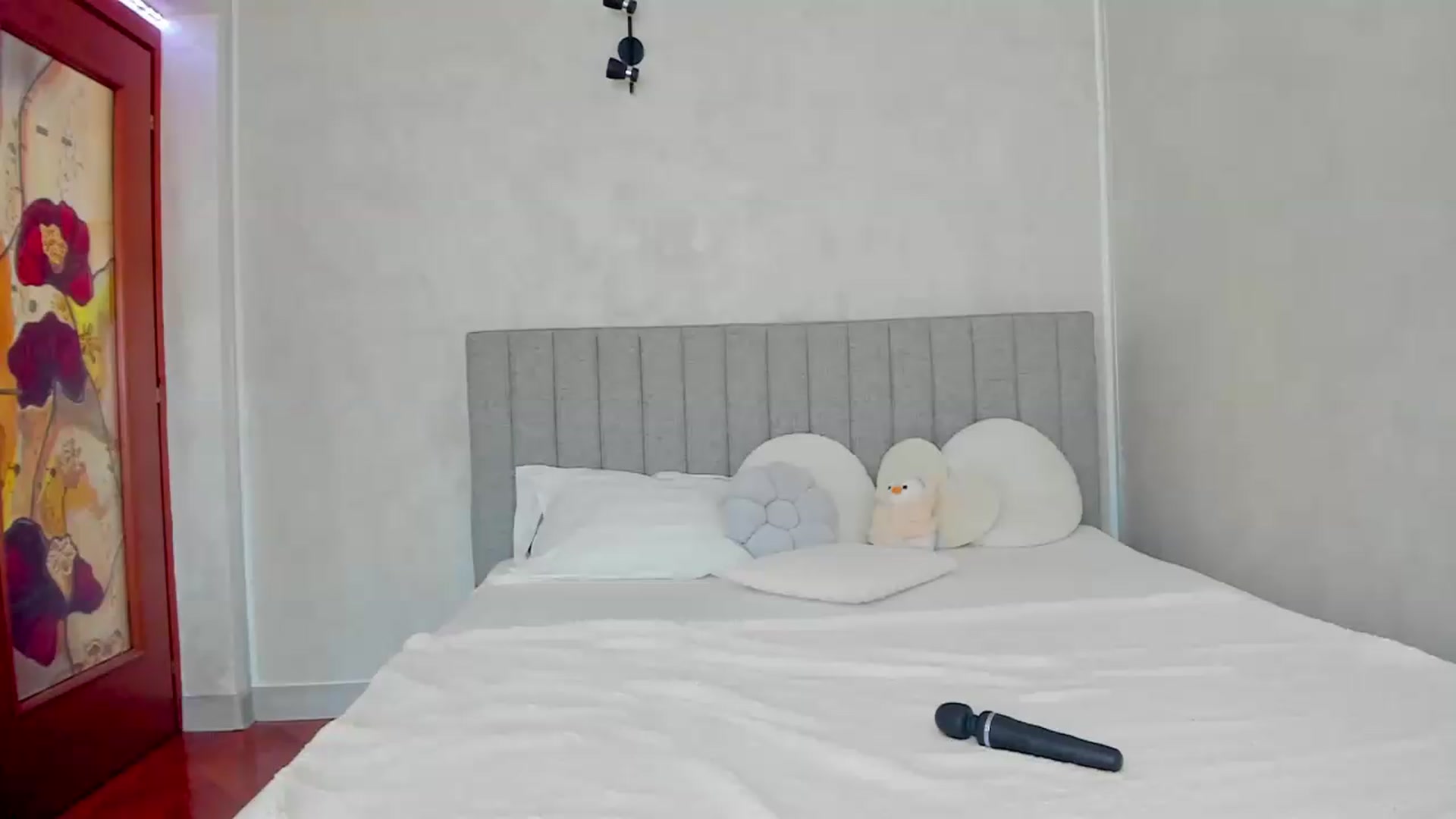 Gallery image thumbnail from Selena_Reeves's myfreecams stream on, 09/14/2026, 12:29 image 3 of 20