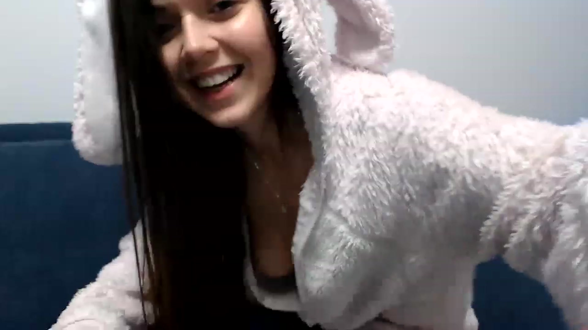 Gallery image thumbnail from Selene18a's myfreecams stream on, 01/07/2023, 20:54 image 18 of 20