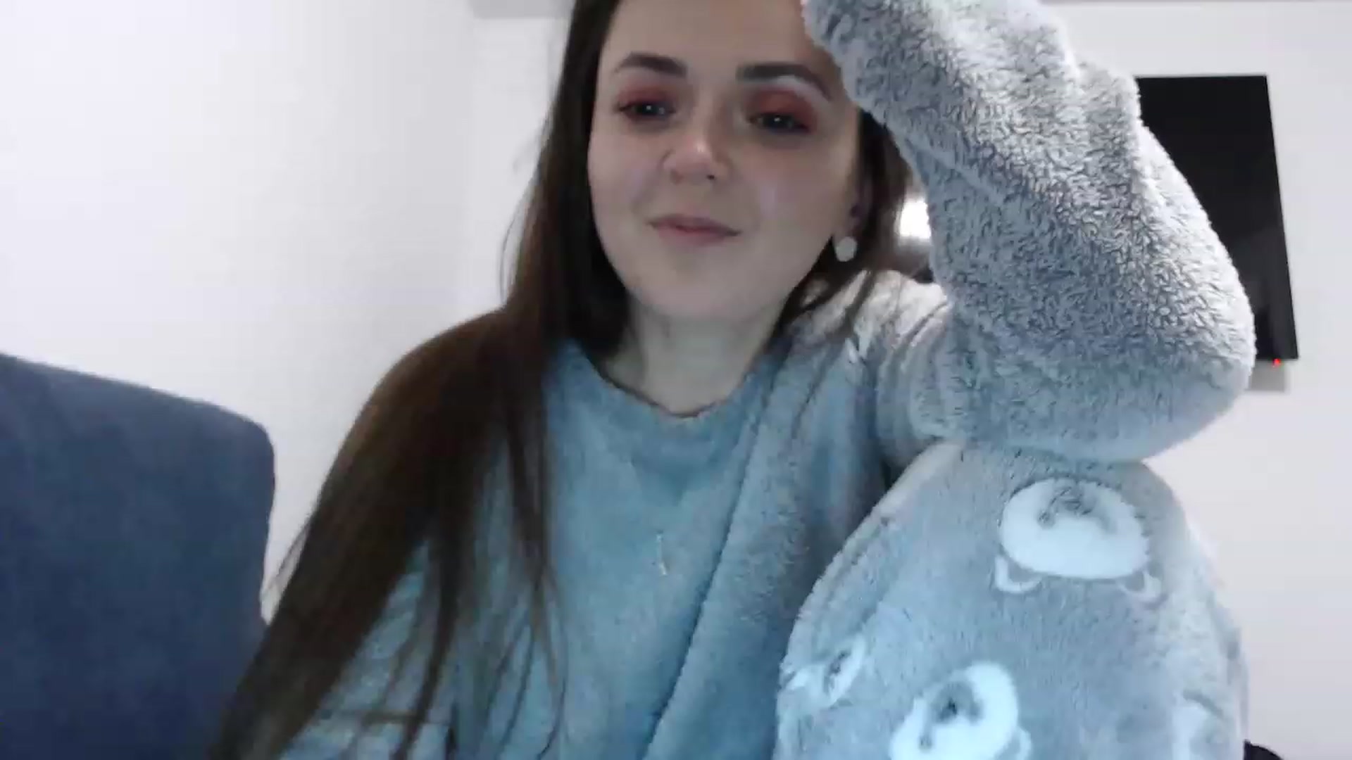 Gallery image thumbnail from Selene18a's myfreecams stream on, 01/21/2023, 20:34 image 18 of 20