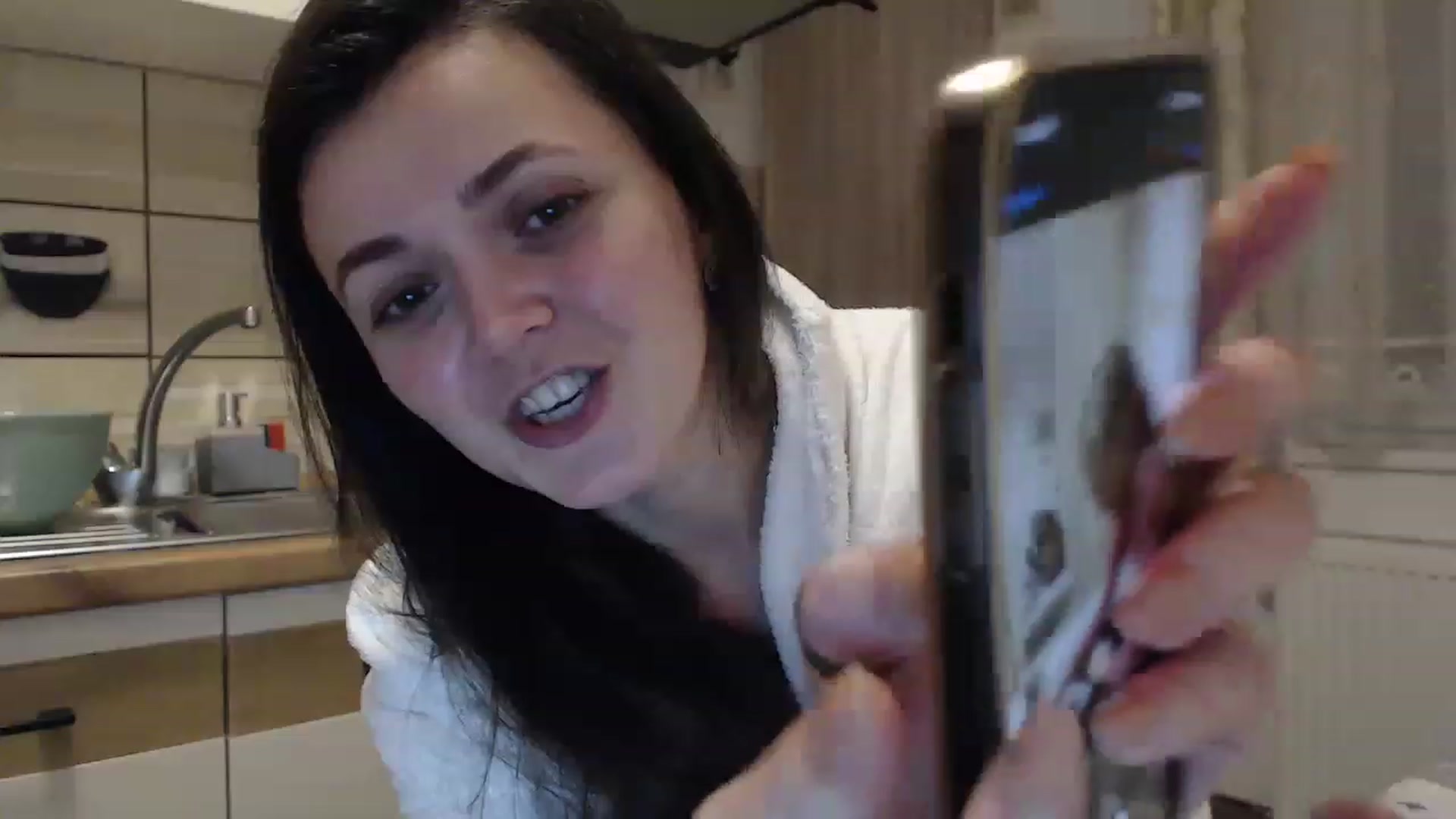 Gallery image thumbnail from Selene18a's myfreecams stream on, 02/11/2023, 17:50 image 20 of 20