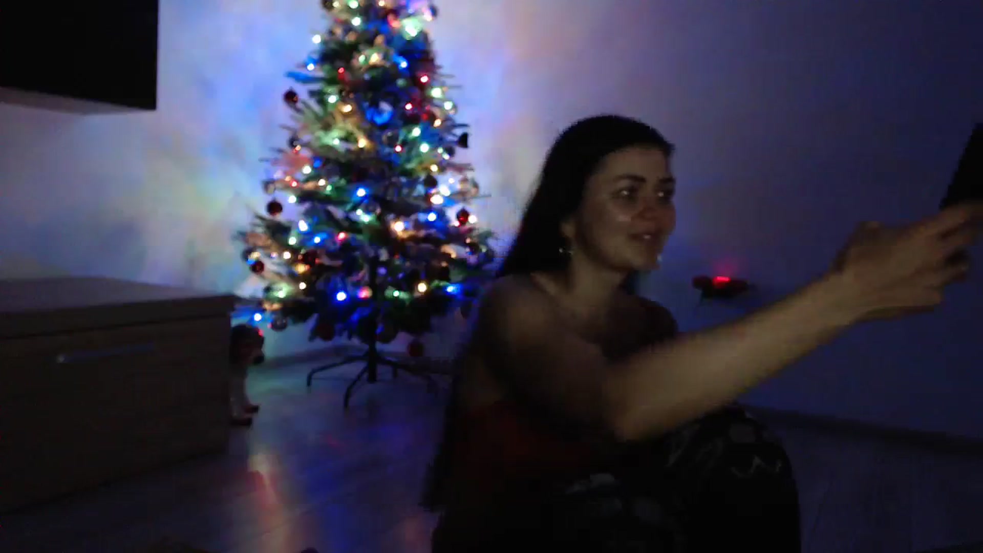 Gallery image thumbnail from Selene18a's myfreecams stream on, 12/17/2023, 17:54 image 14 of 20