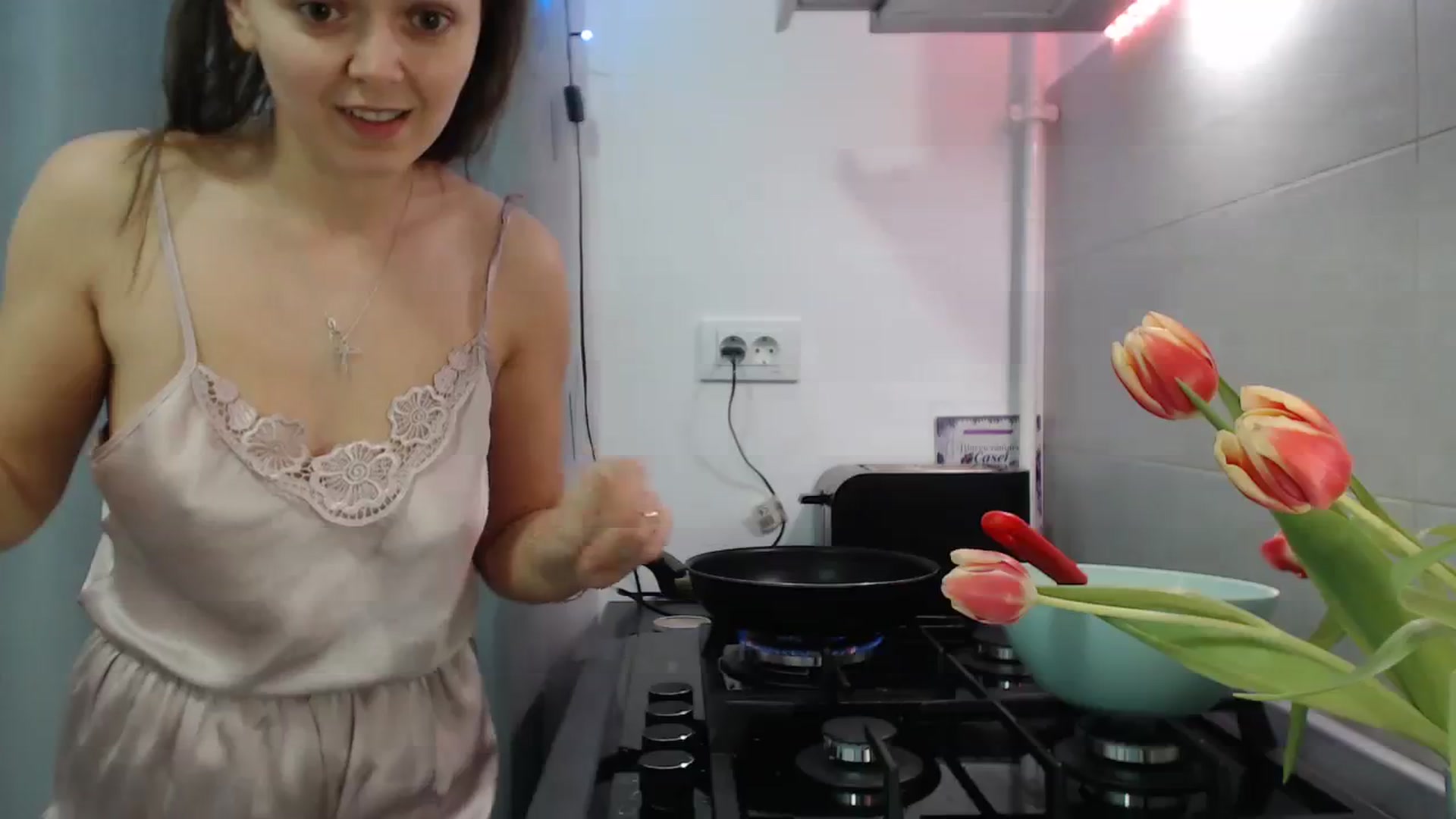 Gallery image thumbnail from Selene18a's myfreecams stream on, 01/31/2024, 19:34 image 5 of 20