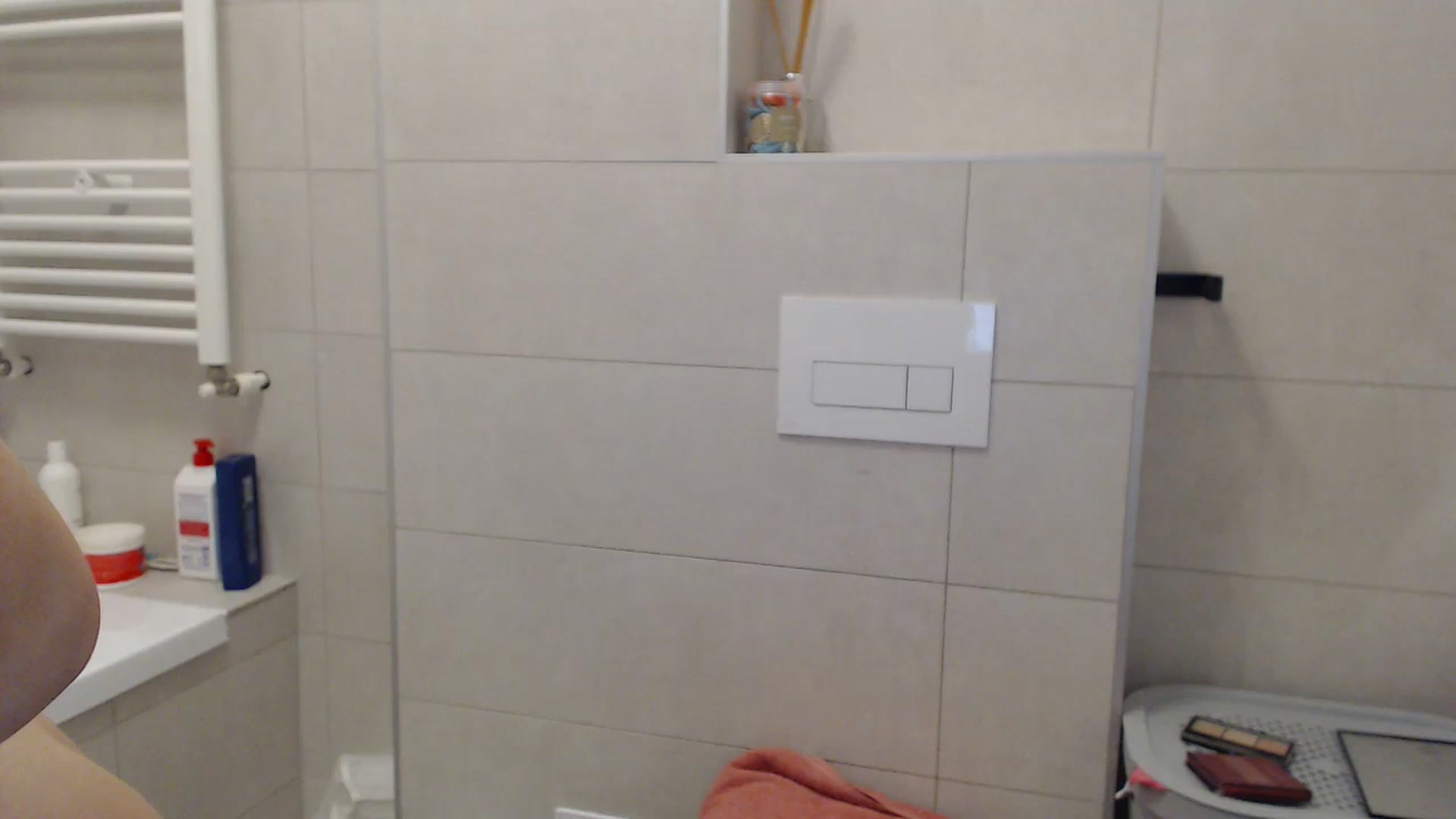 Gallery image thumbnail from Selene18a's myfreecams stream on, 02/13/2024, 16:16 image 17 of 20