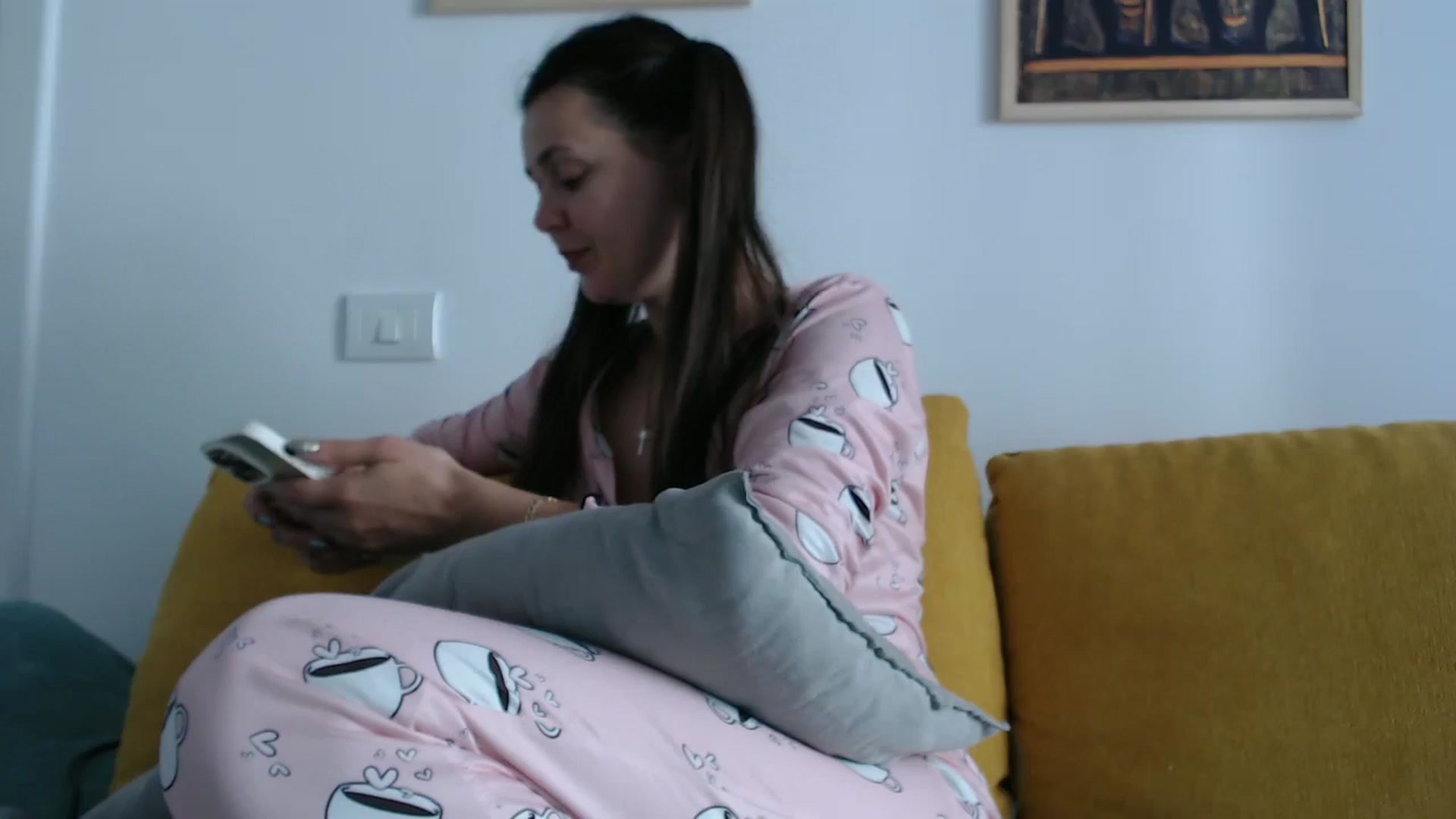 Gallery image thumbnail from Selene18a's myfreecams stream on, 06/05/2024, 08:22 image 3 of 20