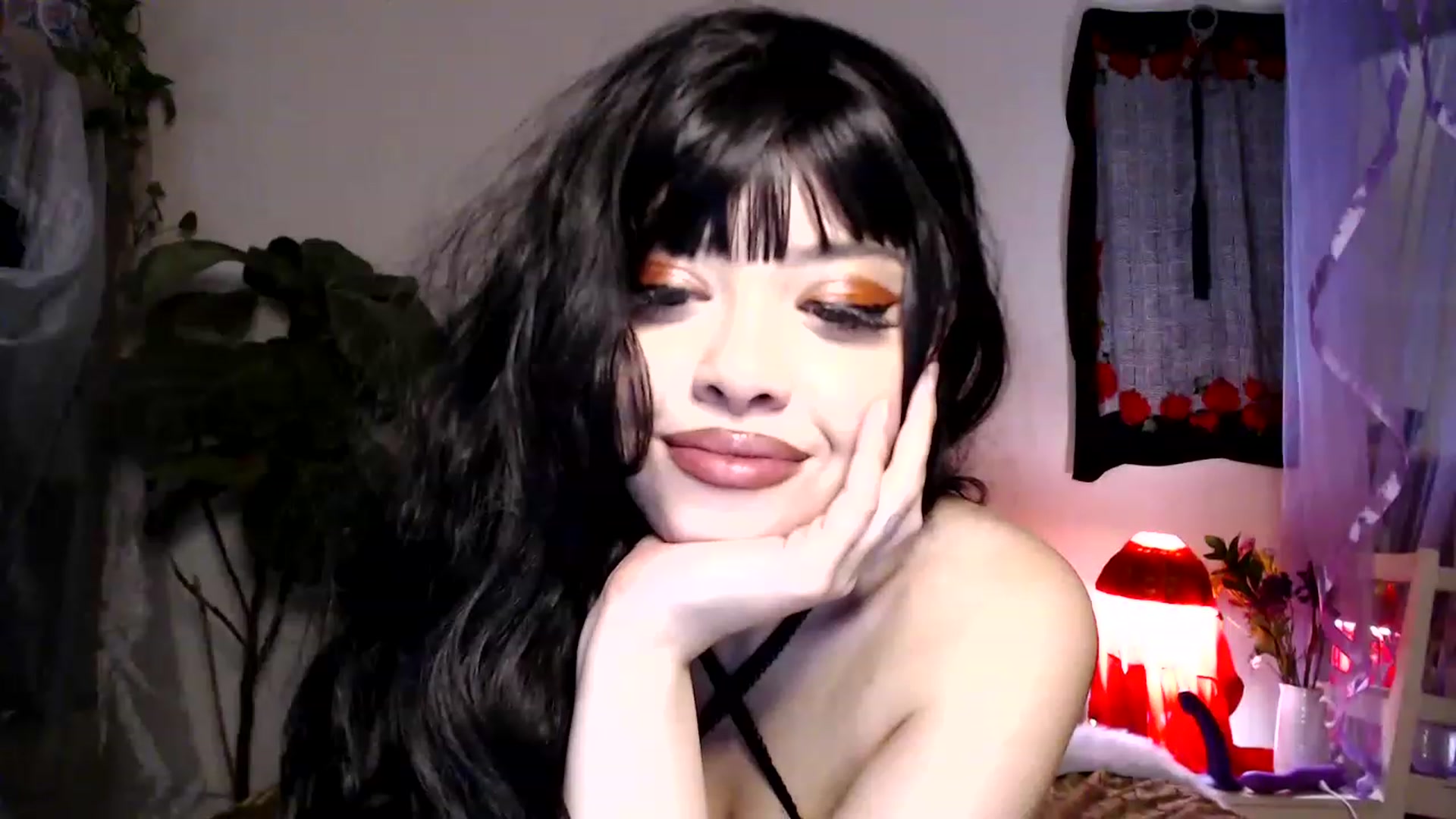 Gallery image thumbnail from SeleneCitrine's myfreecams stream on, 12/19/2022, 13:27 image 20 of 20