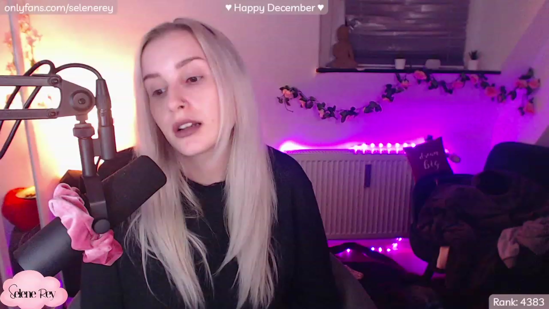 Gallery image thumbnail from SeleneRey's myfreecams stream on, 12/02/2022, 23:20 image 11 of 20