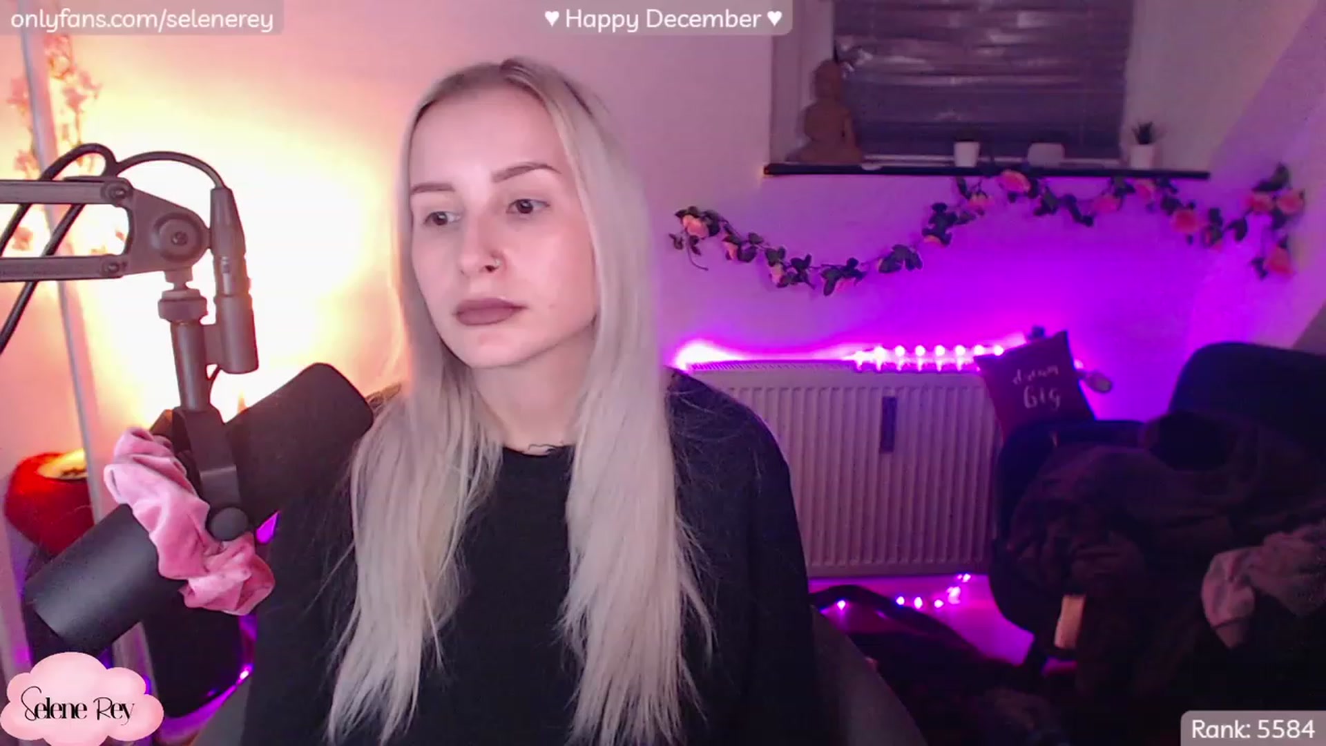 Gallery image thumbnail from SeleneRey's myfreecams stream on, 12/02/2022, 23:20 image 5 of 20