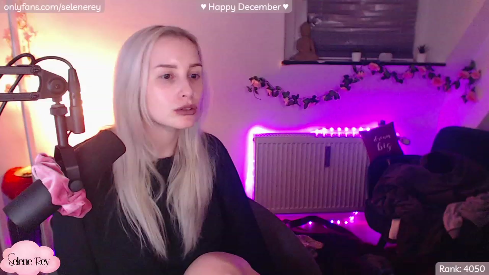 Gallery image thumbnail from SeleneRey's myfreecams stream on, 12/02/2022, 23:20 image 15 of 20
