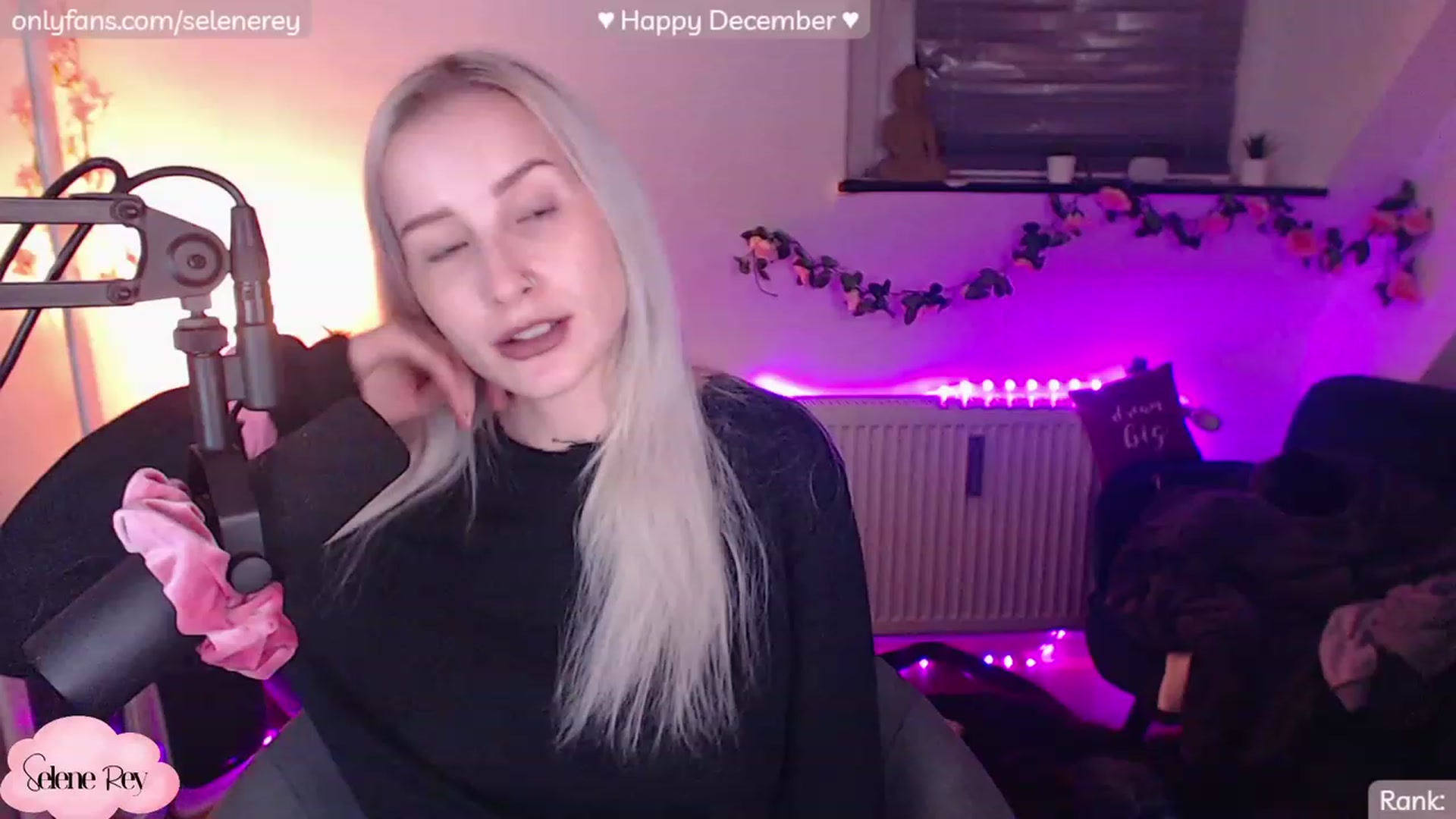 Gallery image thumbnail from SeleneRey's myfreecams stream on, 12/02/2022, 23:20 image 1 of 20