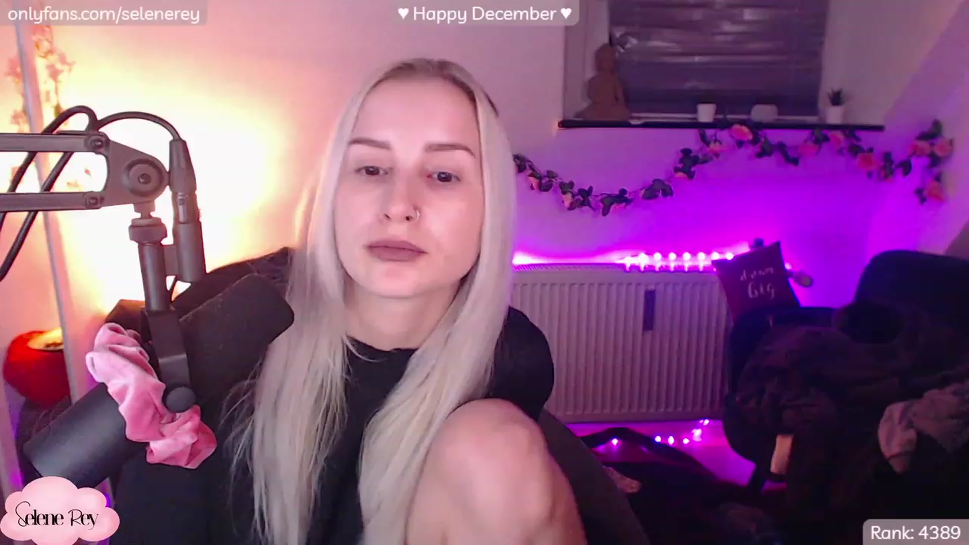 Gallery image thumbnail from SeleneRey's myfreecams stream on, 12/02/2022, 23:20 image 12 of 20