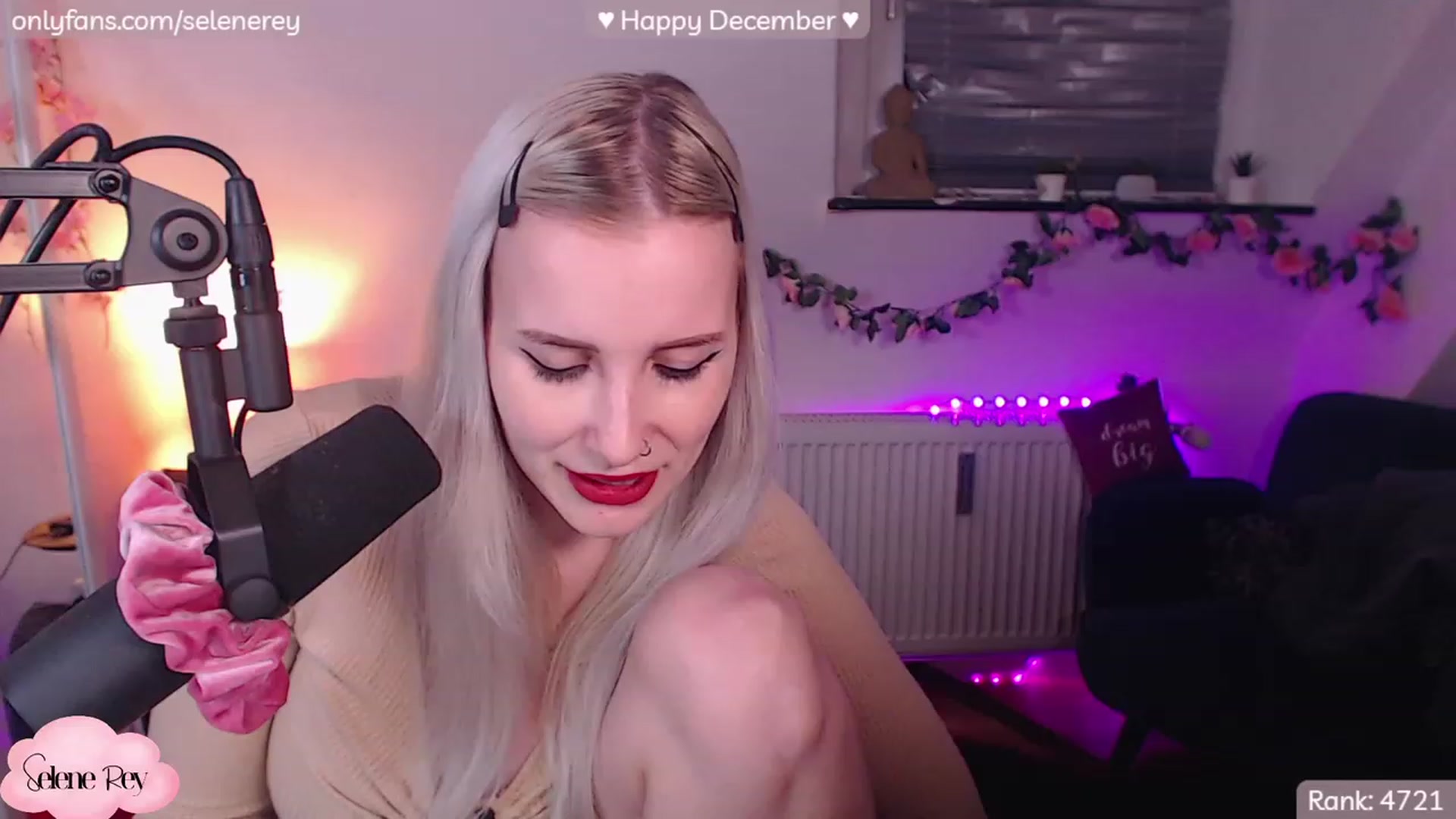 Gallery image thumbnail from SeleneRey's myfreecams stream on, 12/06/2022, 22:26 image 2 of 20