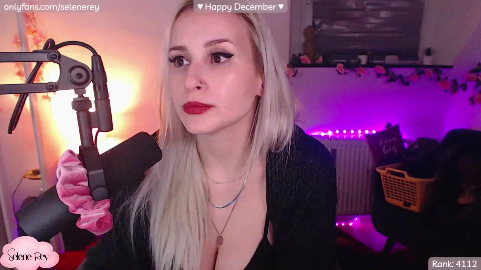 Gallery image thumbnail from SeleneRey's myfreecams stream on, 12/07/2022, 22:42 image 6 of 20