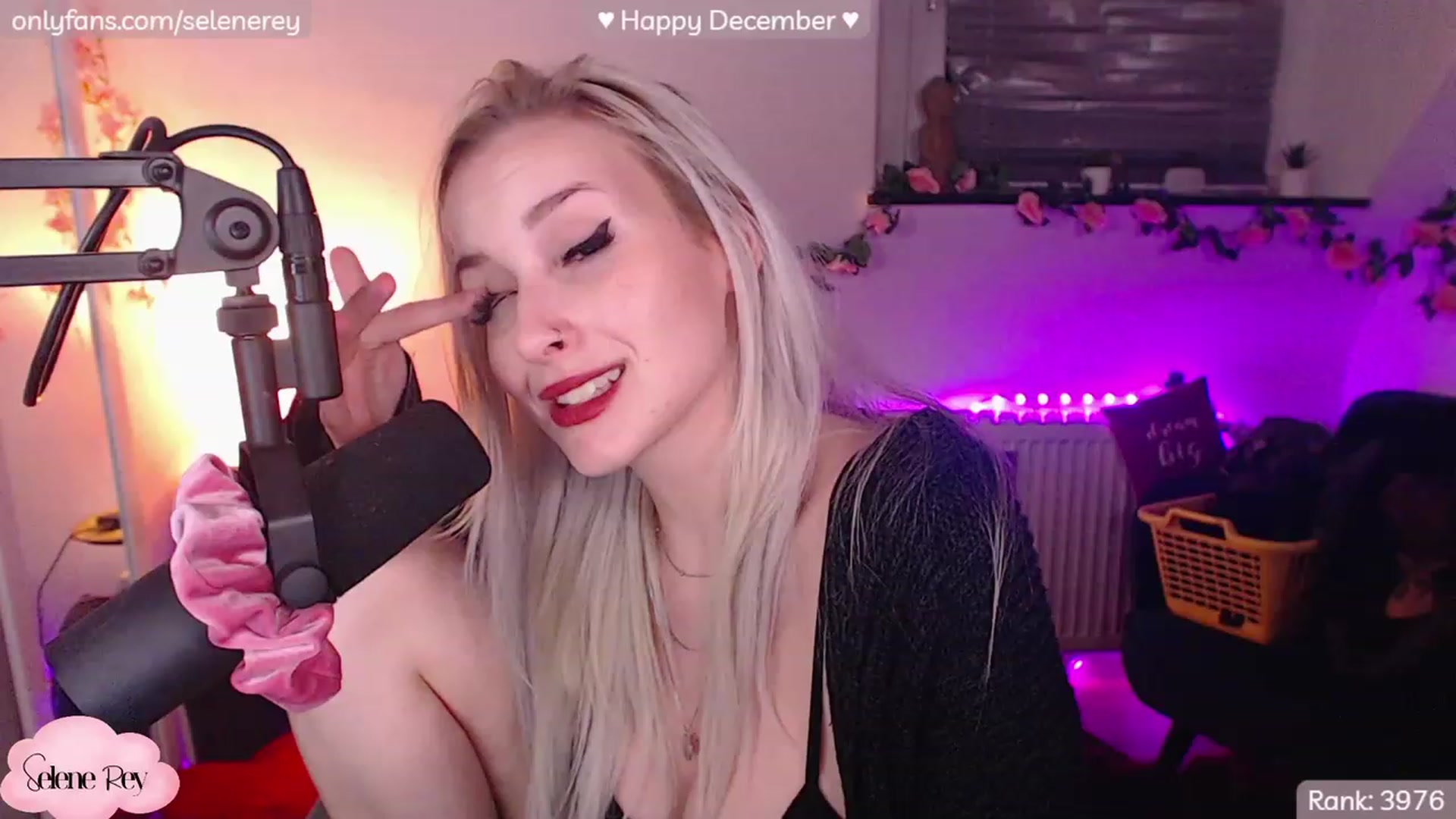Gallery image thumbnail from SeleneRey's myfreecams stream on, 12/07/2022, 22:42 image 14 of 20