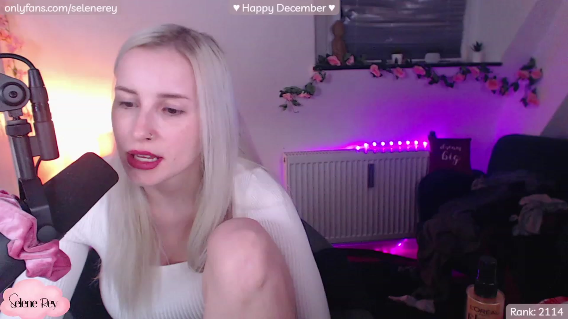 Gallery image thumbnail from SeleneRey's myfreecams stream on, 12/11/2022, 23:41 image 7 of 20