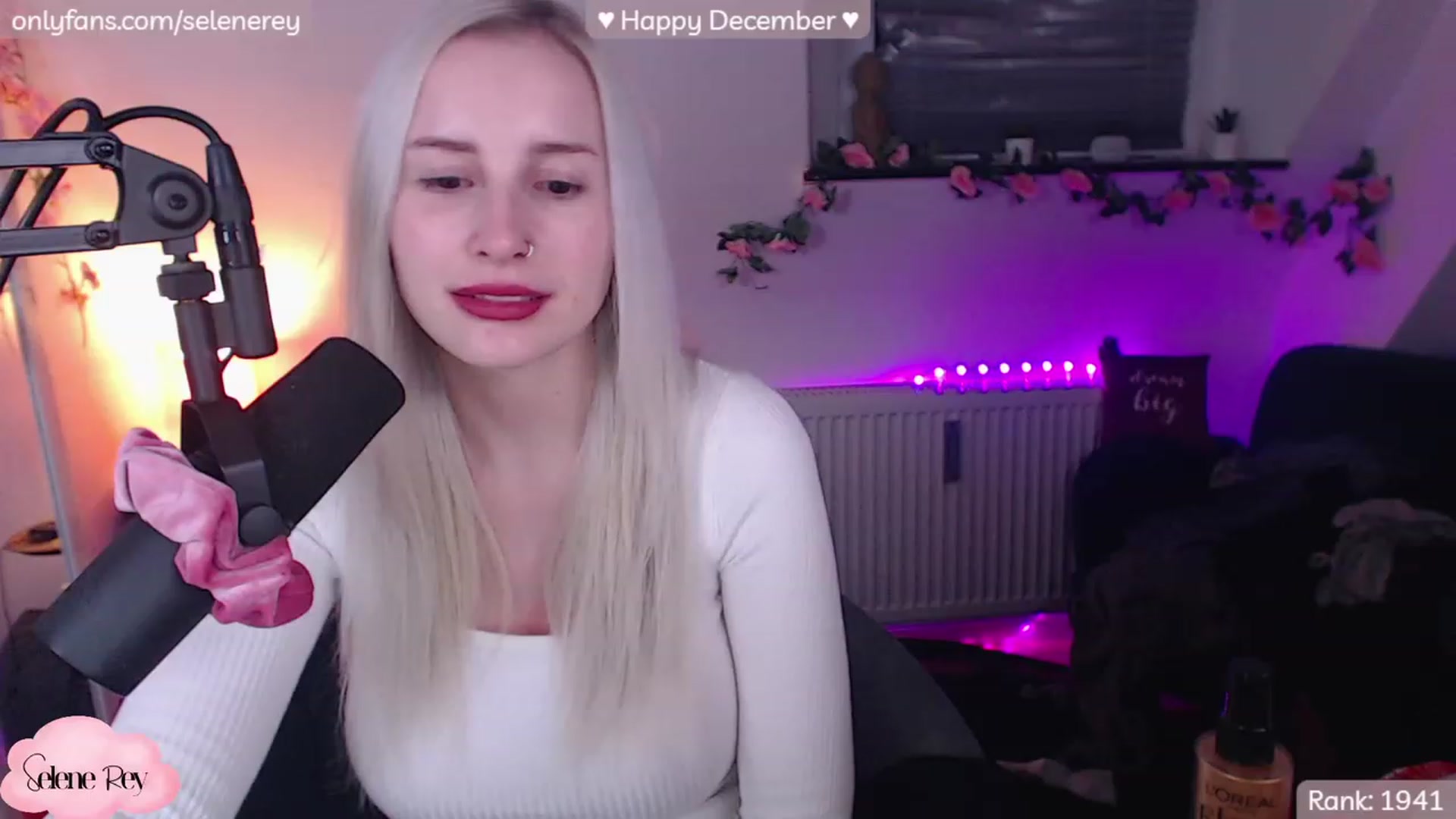 Gallery image thumbnail from SeleneRey's myfreecams stream on, 12/11/2022, 23:41 image 12 of 20