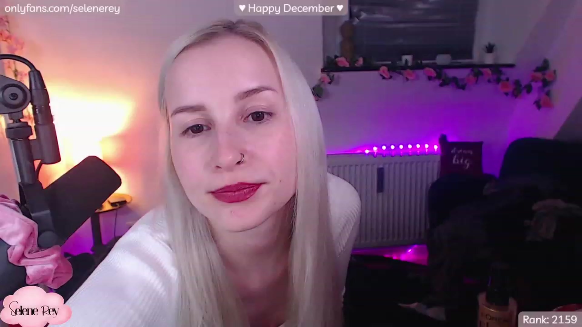 Gallery image thumbnail from SeleneRey's myfreecams stream on, 12/11/2022, 23:41 image 4 of 20