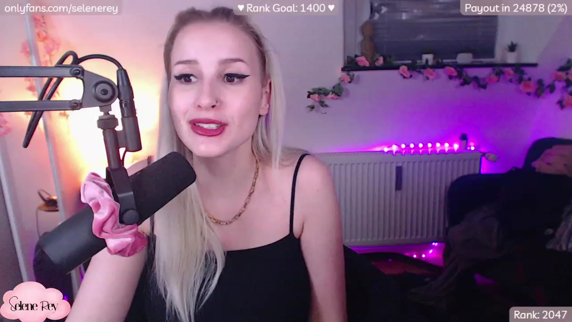 Gallery image thumbnail from SeleneRey's myfreecams stream on, 12/15/2022, 24:02 image 5 of 20